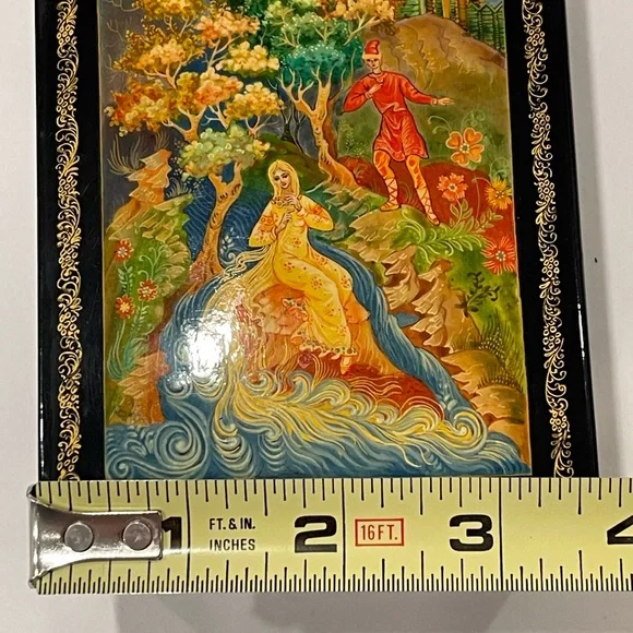 Vintage Artist Signed Russian Hand Painted Lacquerware Wood Box GOLDILOCK & BOY